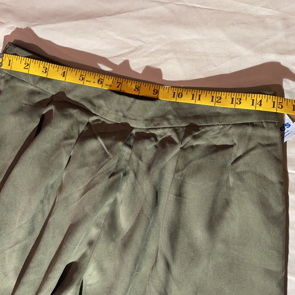 NWT loft wide leg pants. - Picture 5 of 5